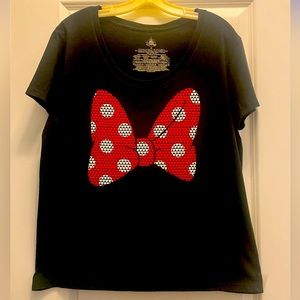 Disney trendy  Minnie red polkadot, bow T-shirt size extra large